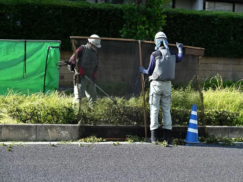 草刈機 石が飛ばない草刈機や使い方・対策方法 | 農家web